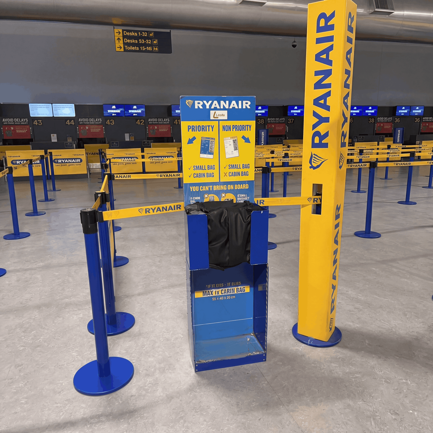 The Onward Original Cabin Bag 40L | Fits Ryanair, easyJet